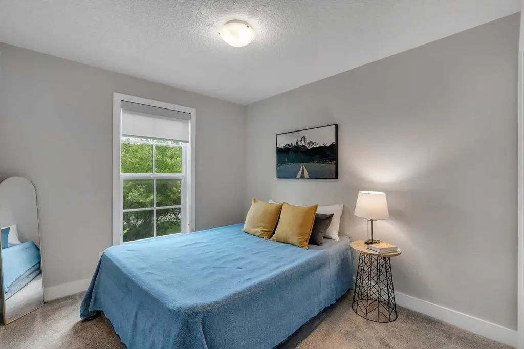 71 Victoria Cross Boulevard SW Calgary AB T3E 7W3