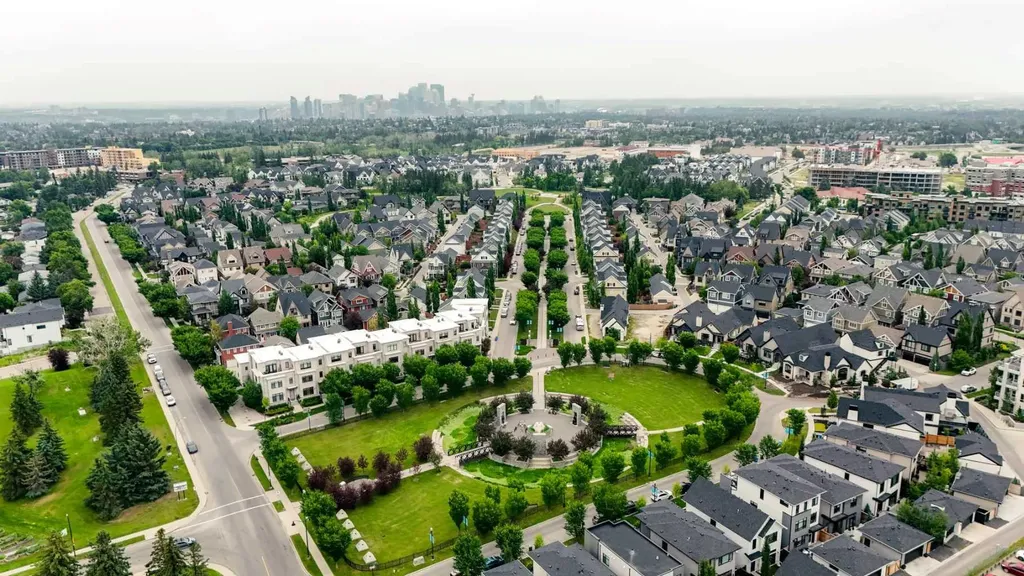 71 Victoria Cross Boulevard SW Calgary AB T3E 7W3
