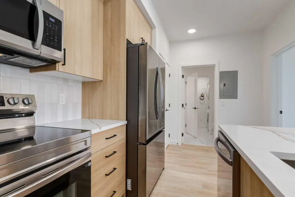 131 148 Avenue NW Calgary AB T3P 1H9