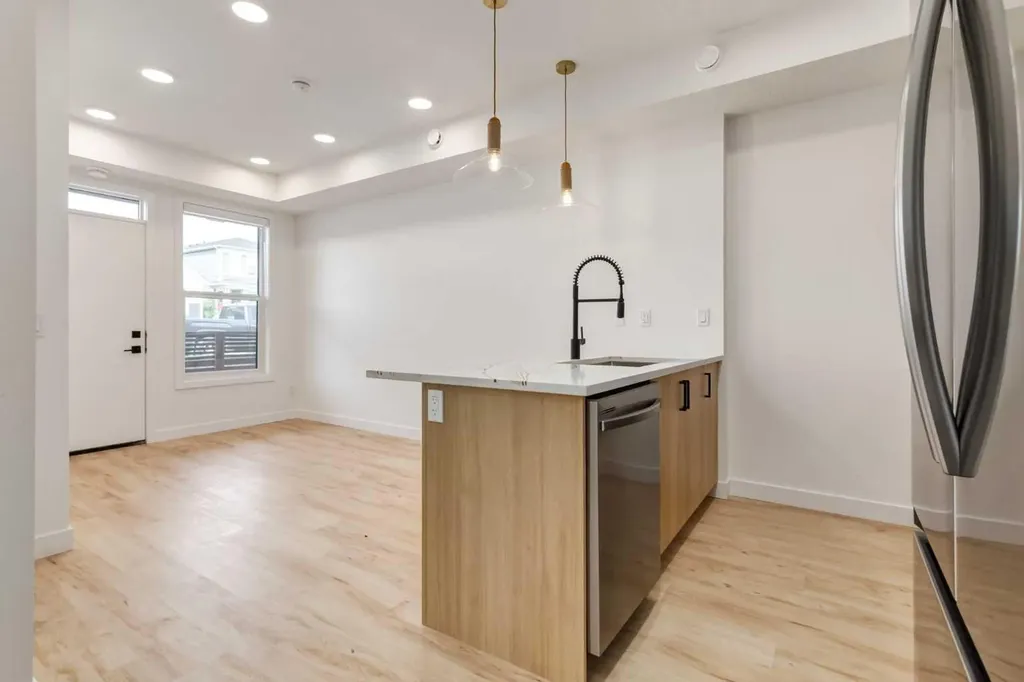 131 148 Avenue NW Calgary AB T3P 1H9