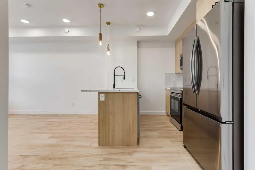 131 148 Avenue NW Calgary AB T3P 1H9