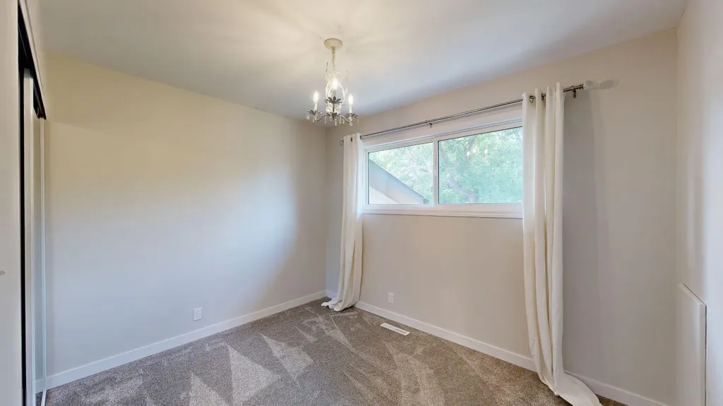 2312 18 Street Nanton AB T0L1R0