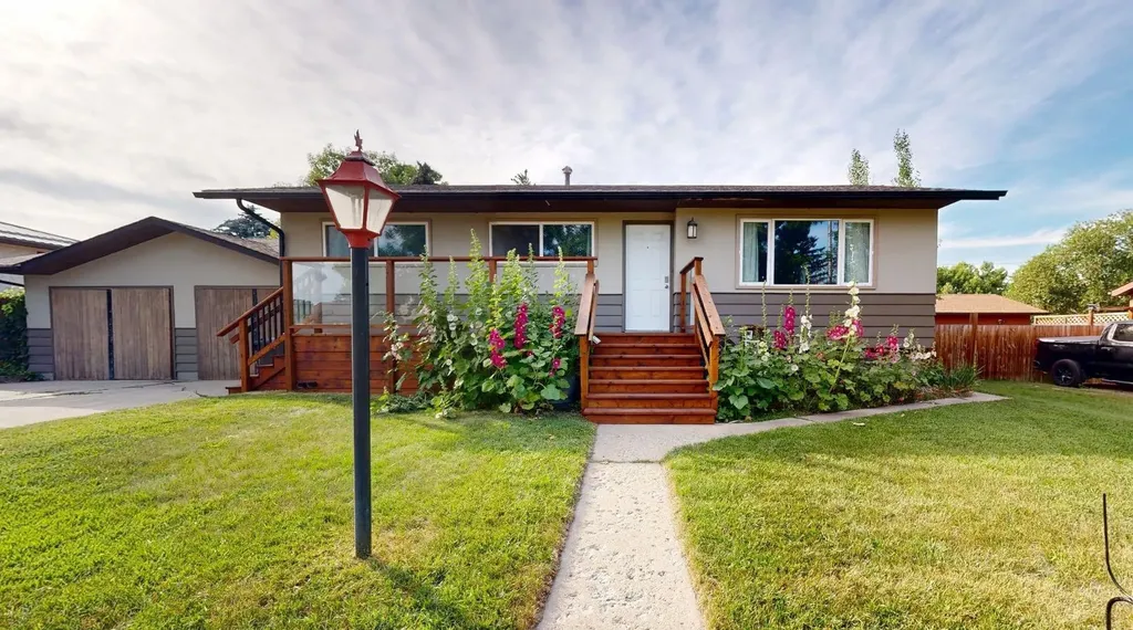 2312 18 Street Nanton AB T0L1R0