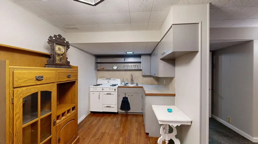 2312 18 Street Nanton AB T0L1R0
