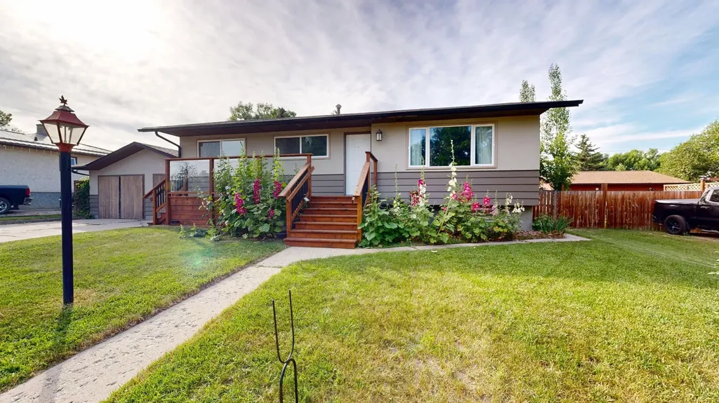 2312 18 Street Nanton AB T0L1R0