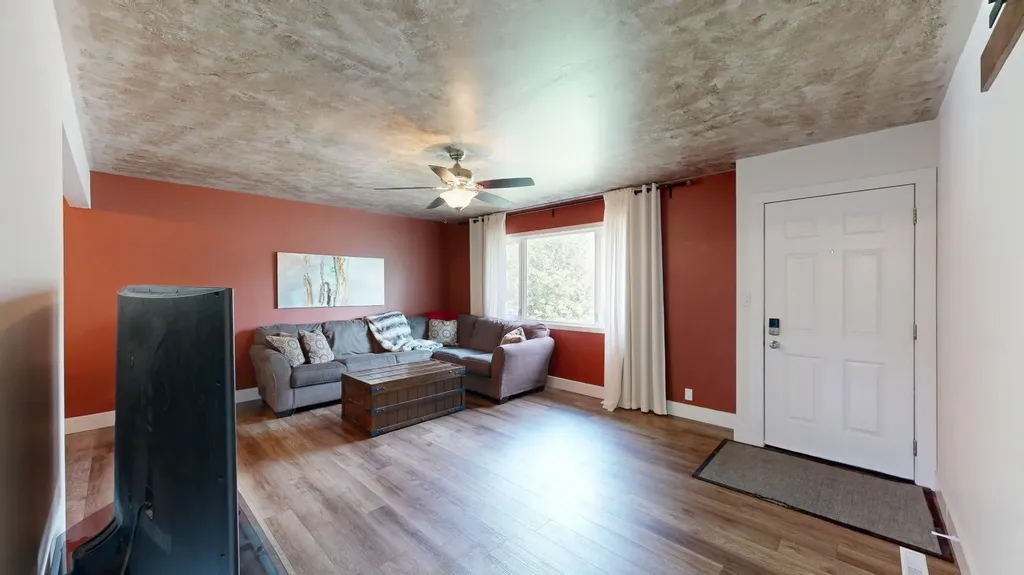 2312 18 Street Nanton AB T0L1R0