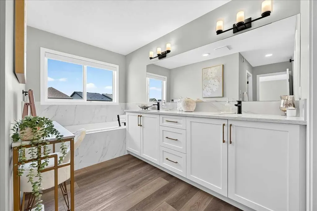 421 Magnolia Way SE Calgary AB T3M 3T4