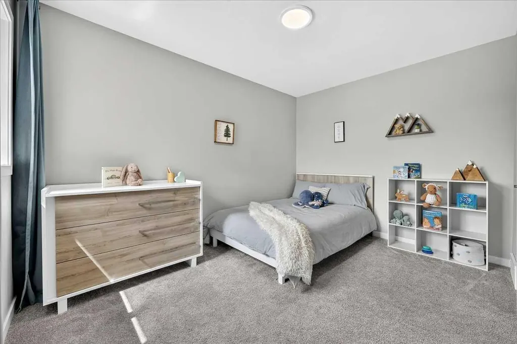 421 Magnolia Way SE Calgary AB T3M 3T4
