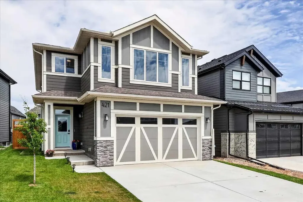 421 Magnolia Way SE Calgary AB T3M 3T4