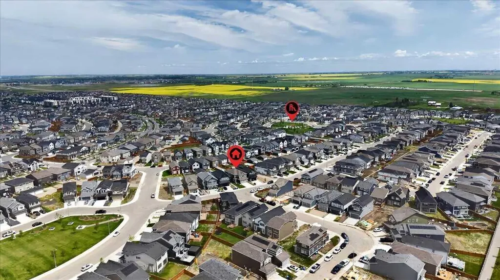 421 Magnolia Way SE Calgary AB T3M 3T4