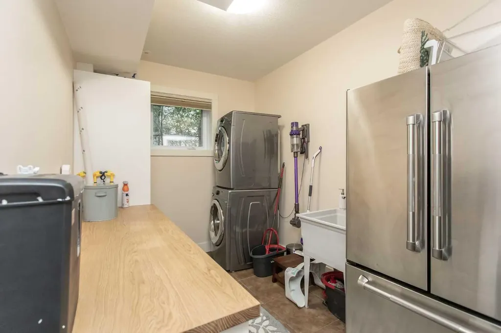431 Summer Crescent Rural Ponoka County AB T0C 2J0