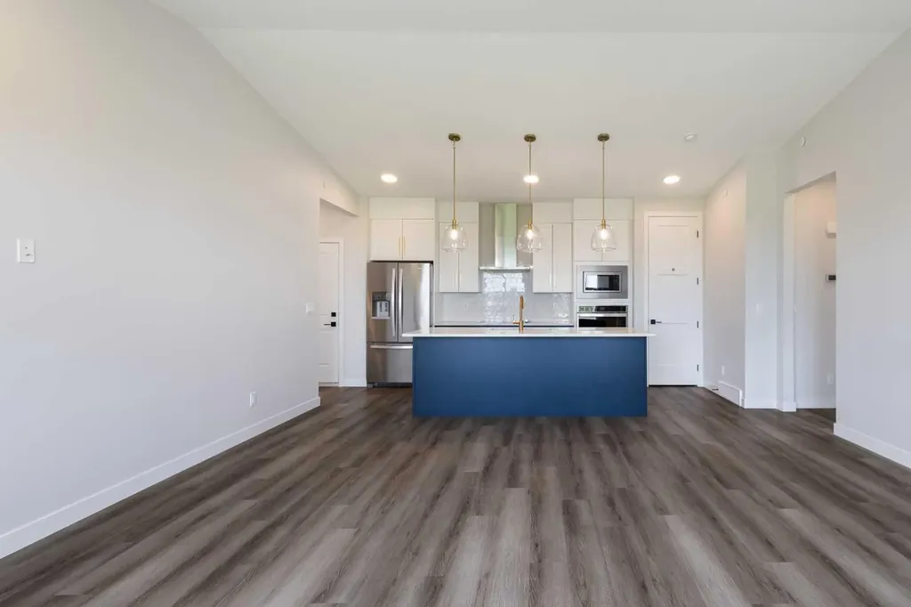 71 Lucas Street NW Calgary AB T3P 1S3
