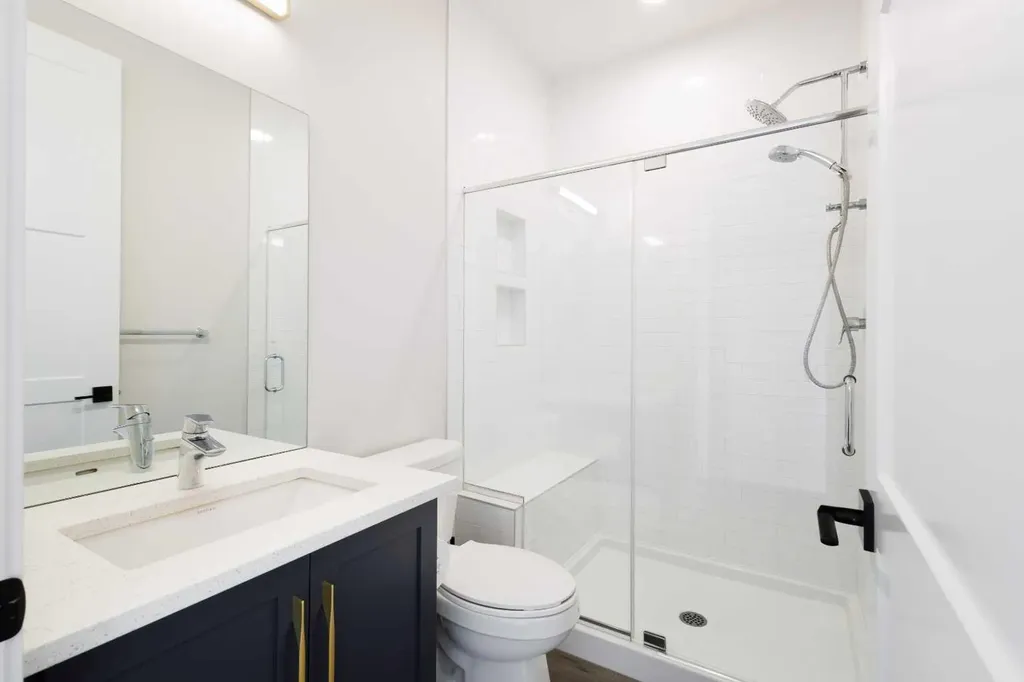 71 Lucas Street NW Calgary AB T3P 1S3