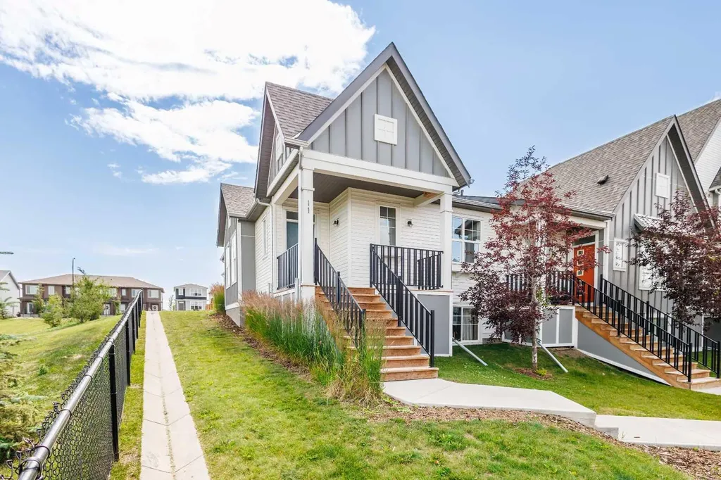 71 Lucas Street NW Calgary AB T3P 1S3