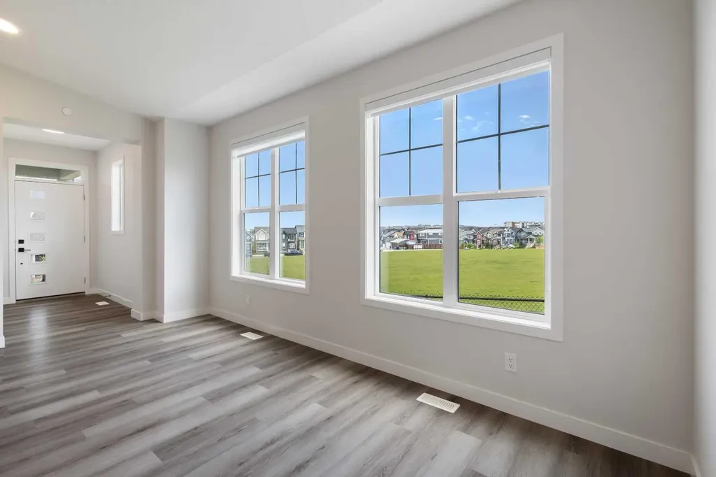 71 Lucas Street NW Calgary AB T3P 1S3