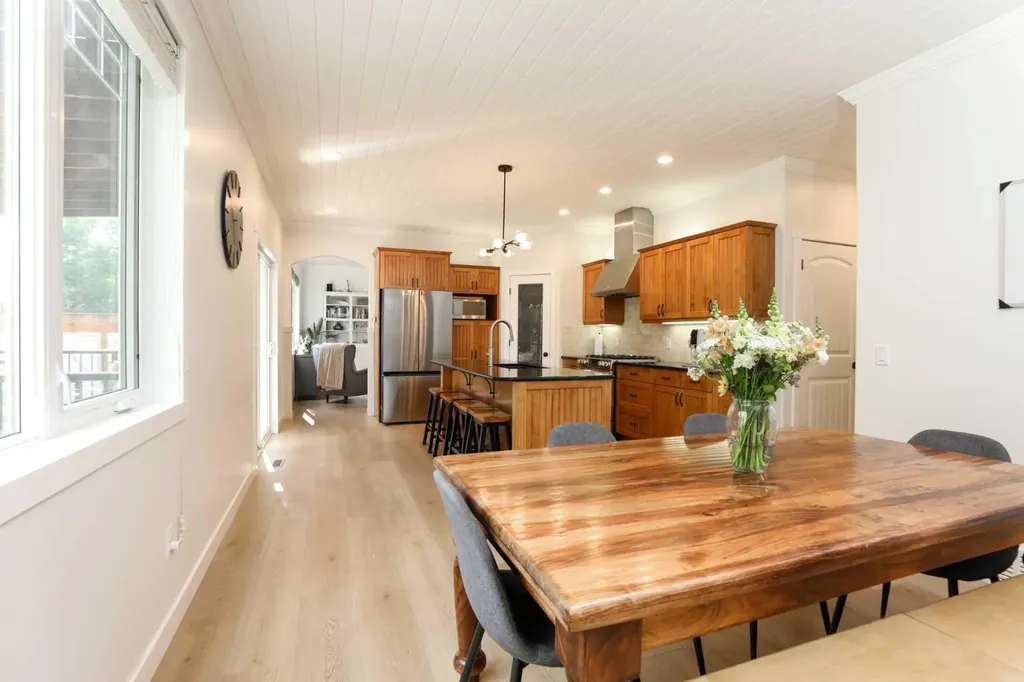 2135 33 Avenue Coaldale AB T1M 0B6