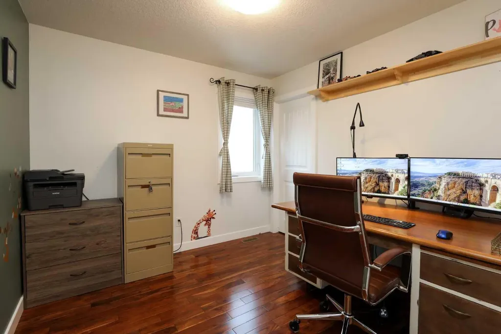 2135 33 Avenue Coaldale AB T1M 0B6