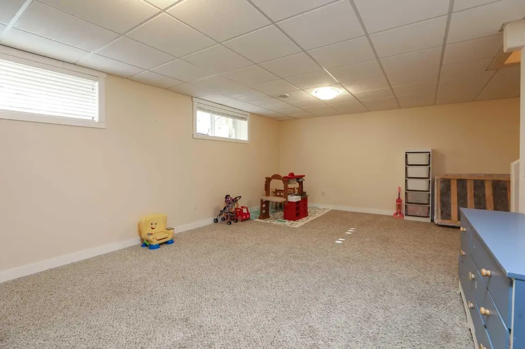 2135 33 Avenue Coaldale AB T1M 0B6