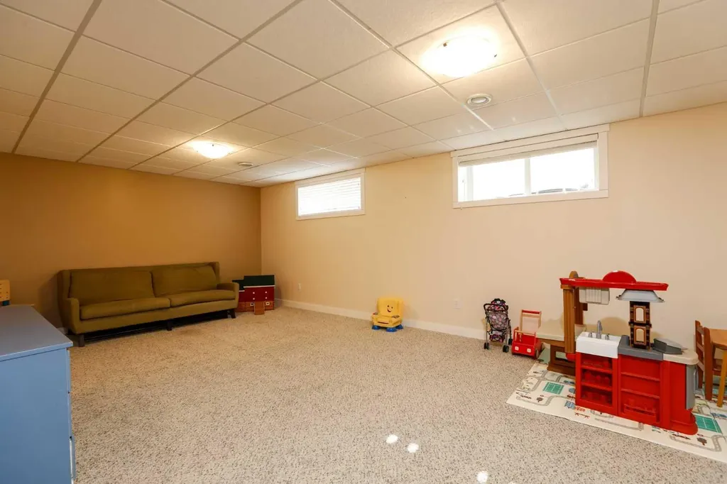 2135 33 Avenue Coaldale AB T1M 0B6