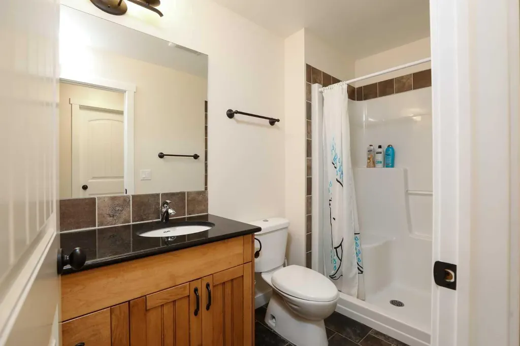 2135 33 Avenue Coaldale AB T1M 0B6