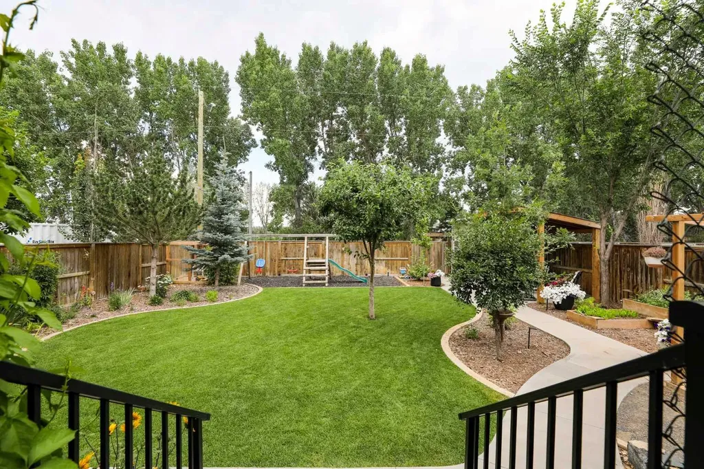 2135 33 Avenue Coaldale AB T1M 0B6