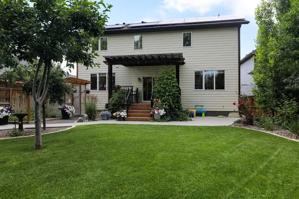 2135 33 Avenue Coaldale AB T1M 0B6