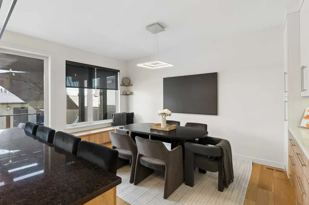 2003 32 Avenue SW Calgary AB T2T 1W7