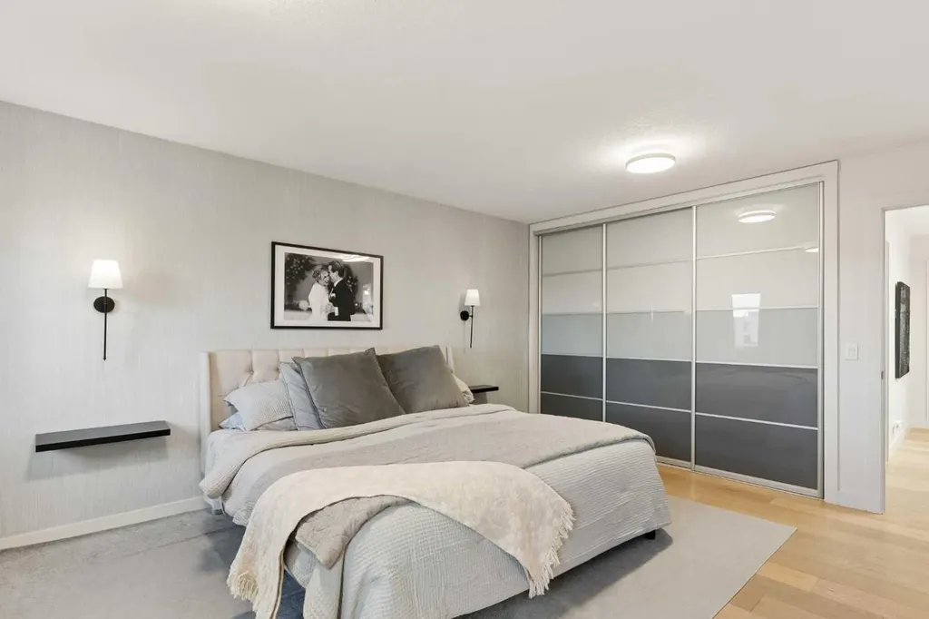 2003 32 Avenue SW Calgary AB T2T 1W7