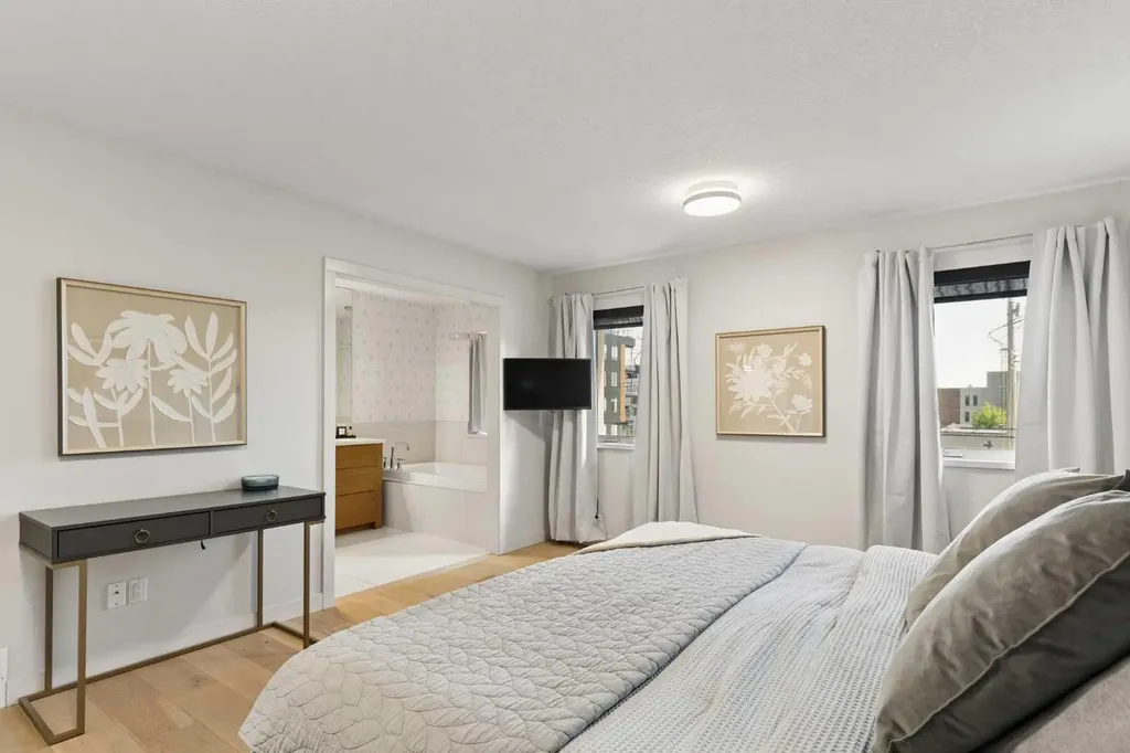 2003 32 Avenue SW Calgary AB T2T 1W7