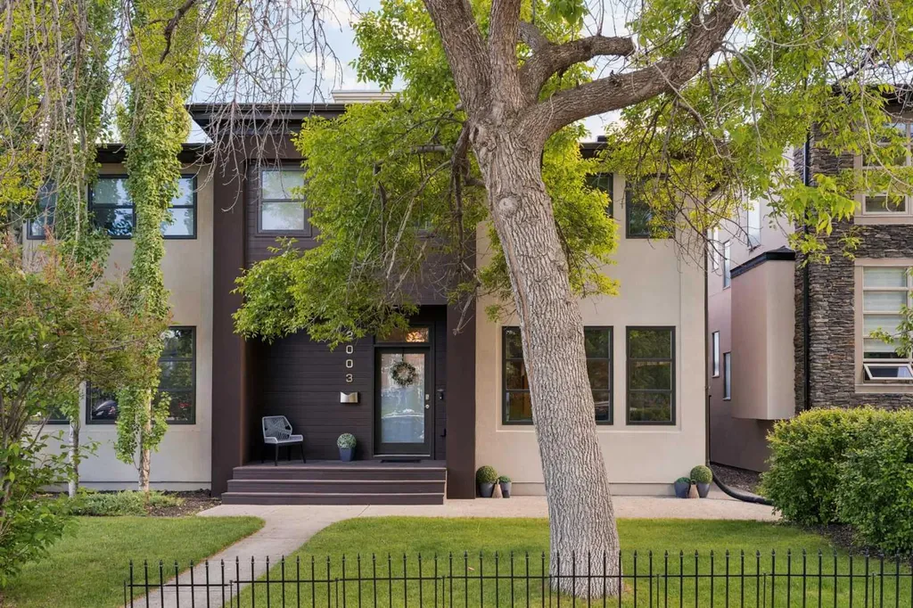2003 32 Avenue SW Calgary AB T2T 1W7