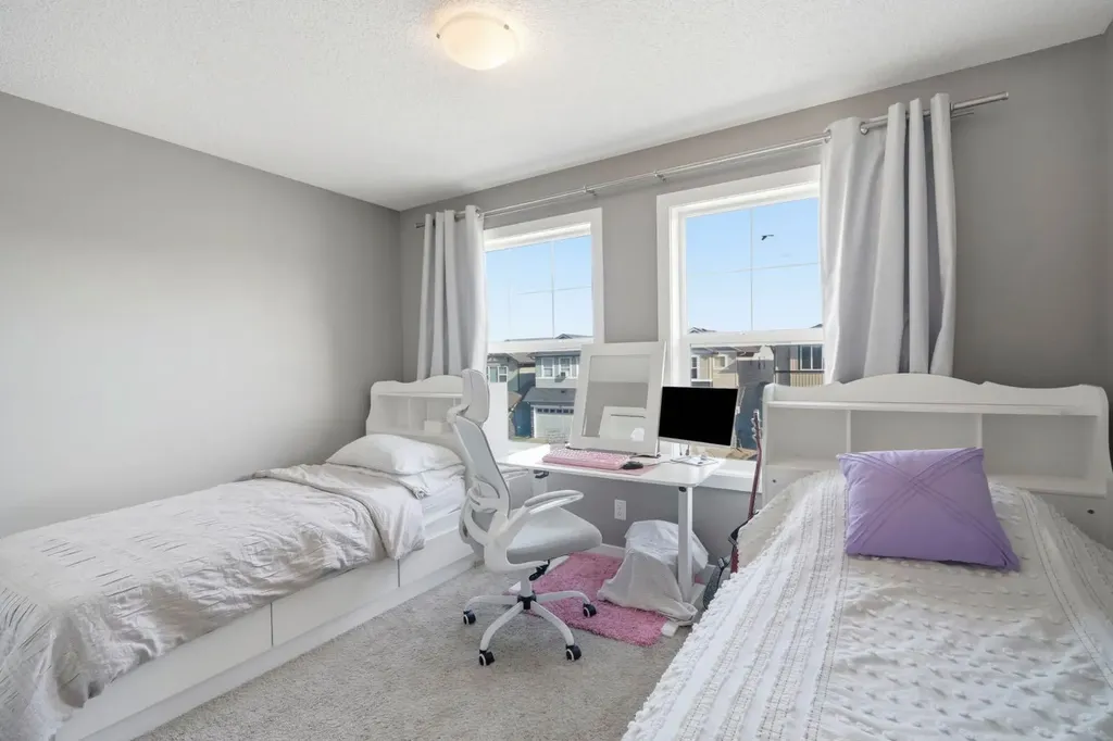 98 Panton Way NW Calgary AB T3K0X2