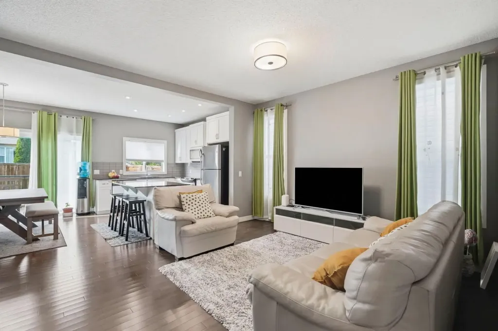 98 Panton Way NW Calgary AB T3K0X2