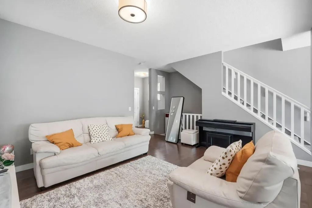 98 Panton Way NW Calgary AB T3K0X2