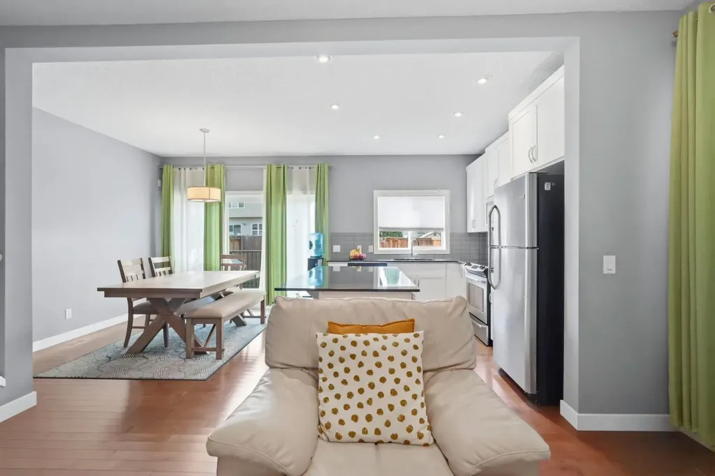 98 Panton Way NW Calgary AB T3K0X2