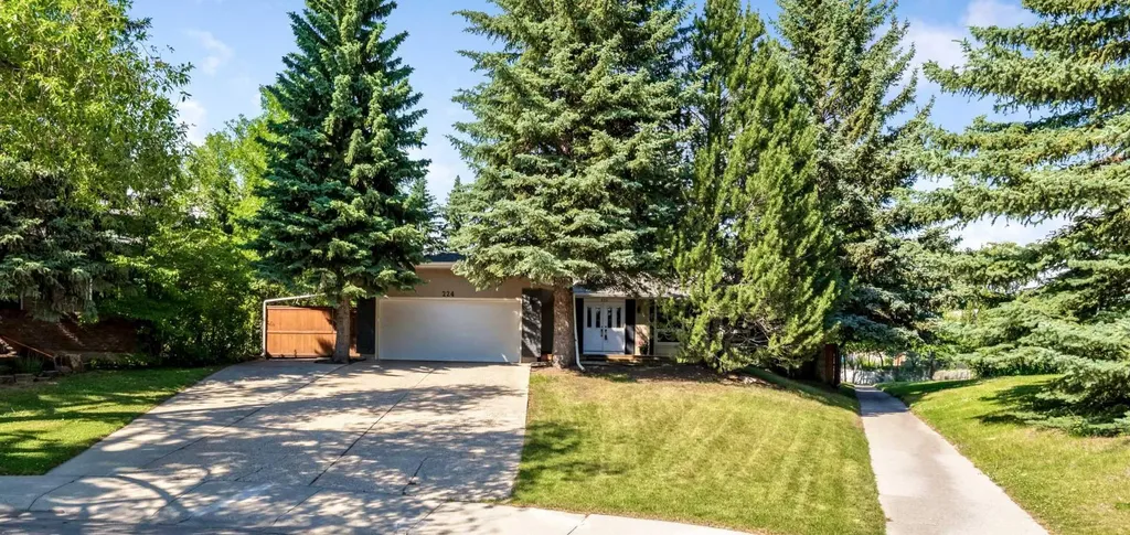 224 Varsity Crescent NW Calgary AB T3B 2Z6