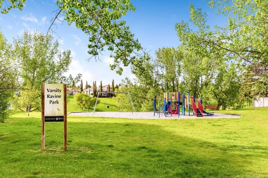 224 Varsity Crescent NW Calgary AB T3B 2Z6