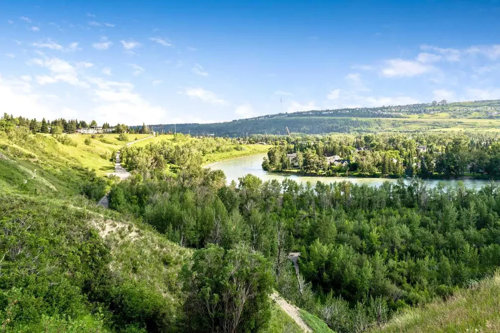 224 Varsity Crescent NW Calgary AB T3B 2Z6