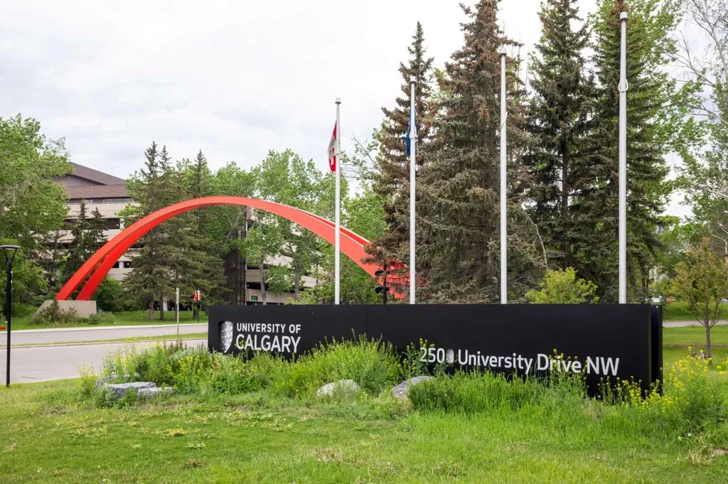 224 Varsity Crescent NW Calgary AB T3B 2Z6