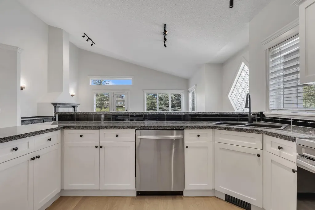 694 Panorama Hills Drive NW Calgary AB T3E 8G8