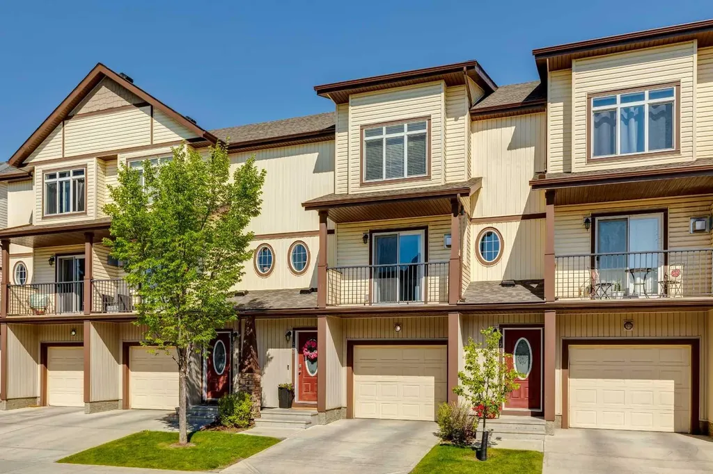 409 Copperpond Landing SE Calgary AB T2Z1G9