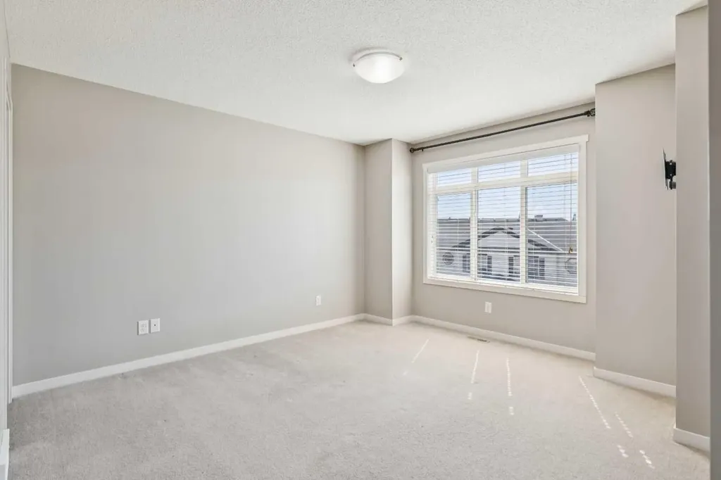 409 Copperpond Landing SE Calgary AB T2Z1G9