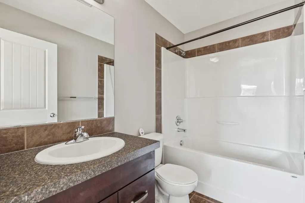 409 Copperpond Landing SE Calgary AB T2Z1G9