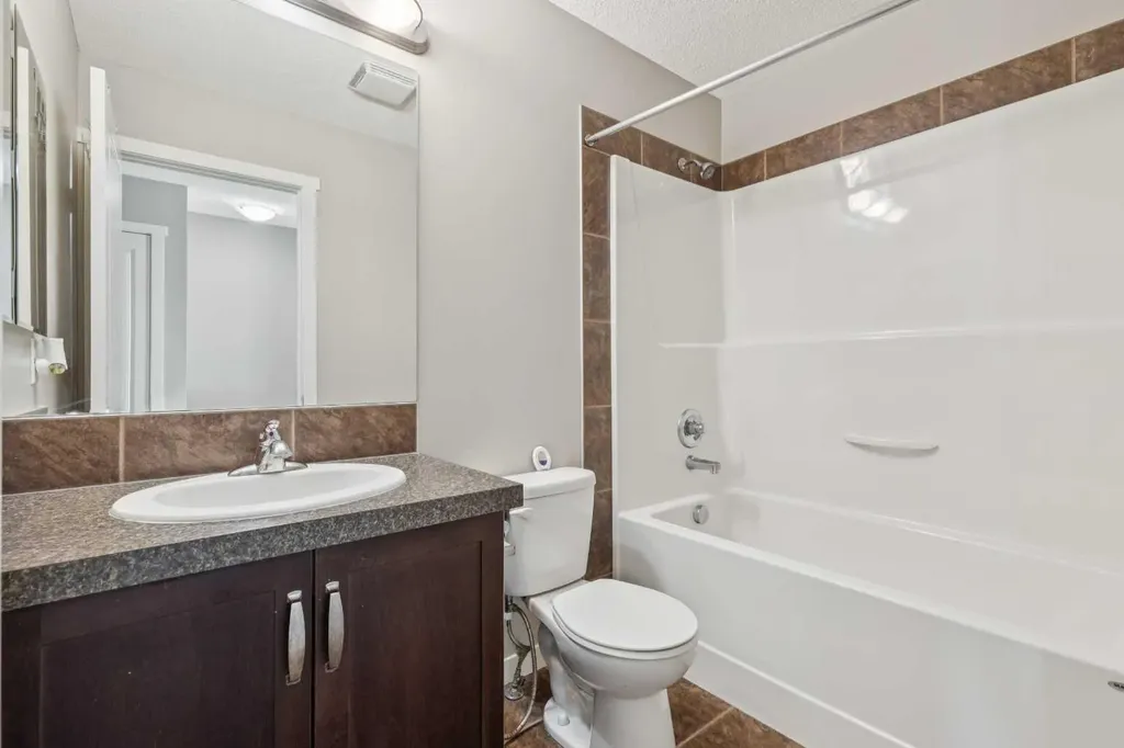 409 Copperpond Landing SE Calgary AB T2Z1G9