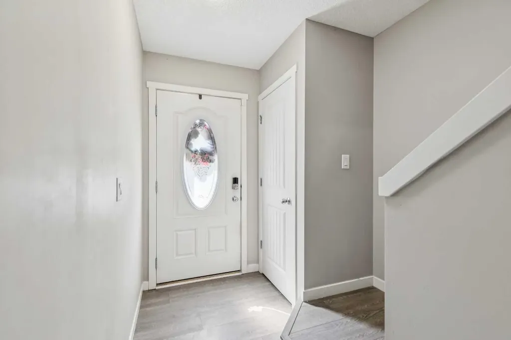 409 Copperpond Landing SE Calgary AB T2Z1G9