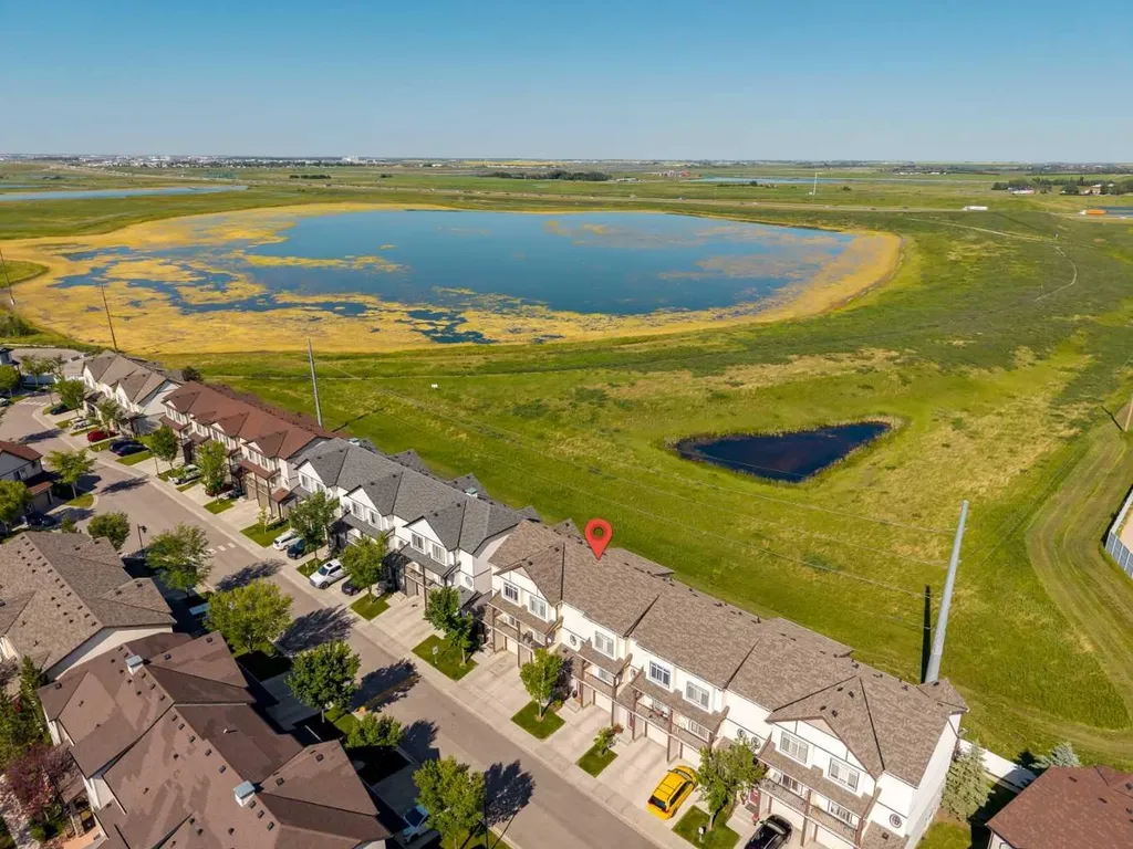 409 Copperpond Landing SE Calgary AB T2Z1G9