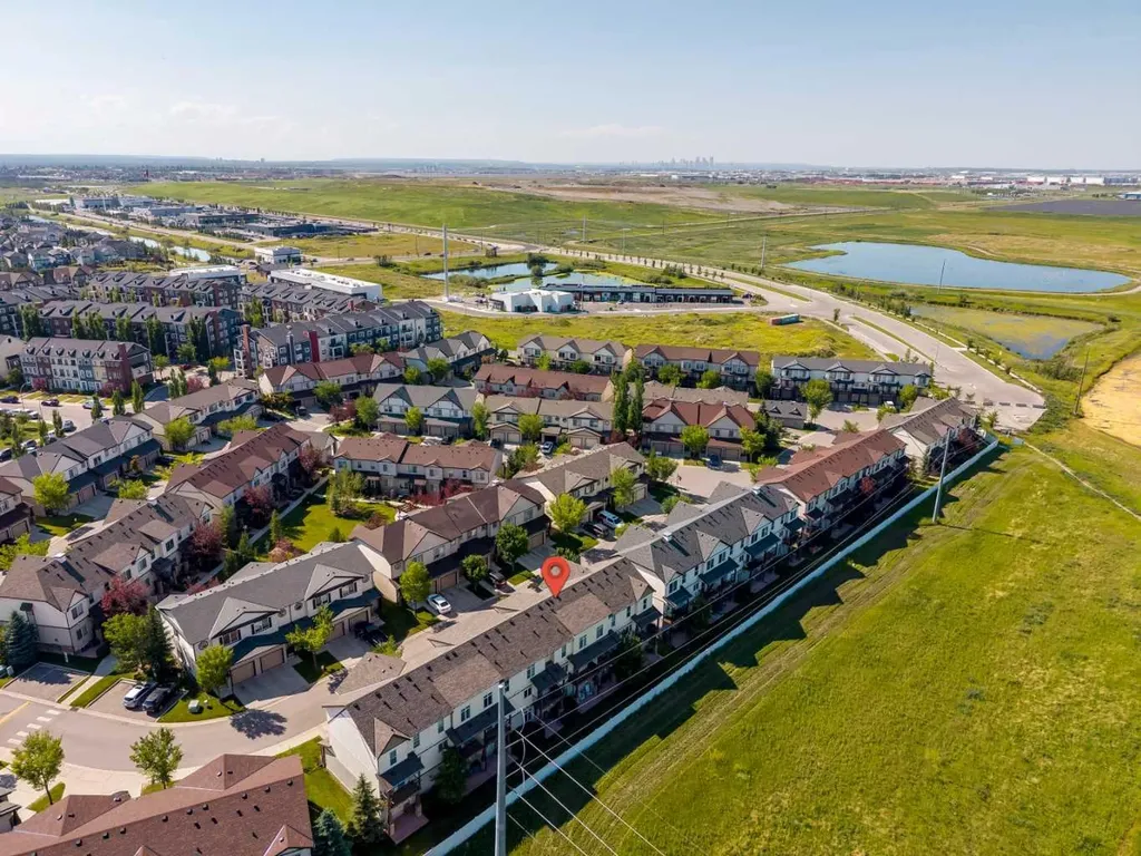 409 Copperpond Landing SE Calgary AB T2Z1G9