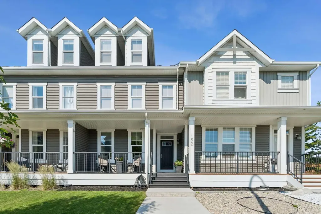 152 South Point Court SW Airdrie AB T4B 4K9