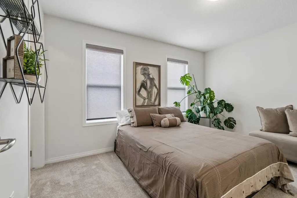 152 South Point Court SW Airdrie AB T4B 4K9