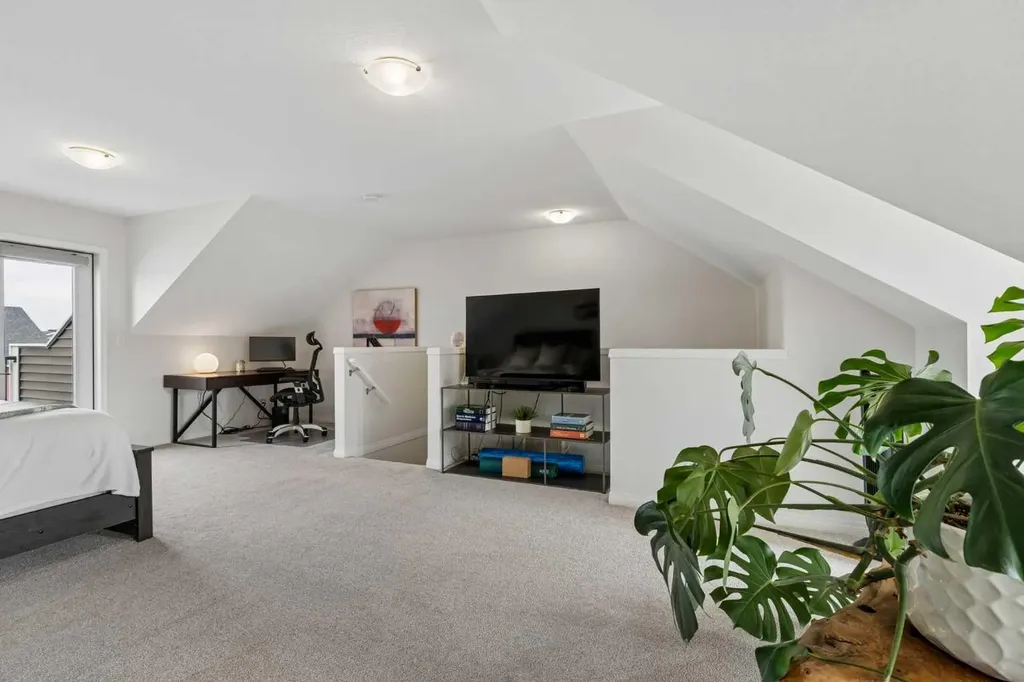152 South Point Court SW Airdrie AB T4B 4K9