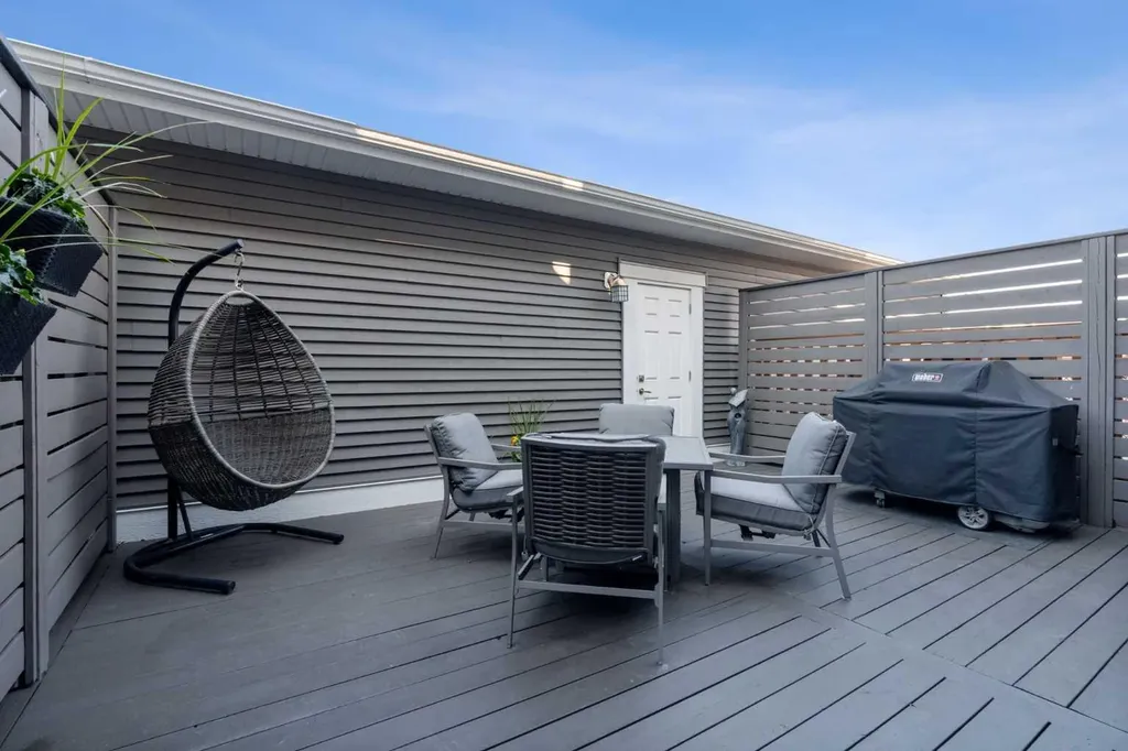 152 South Point Court SW Airdrie AB T4B 4K9